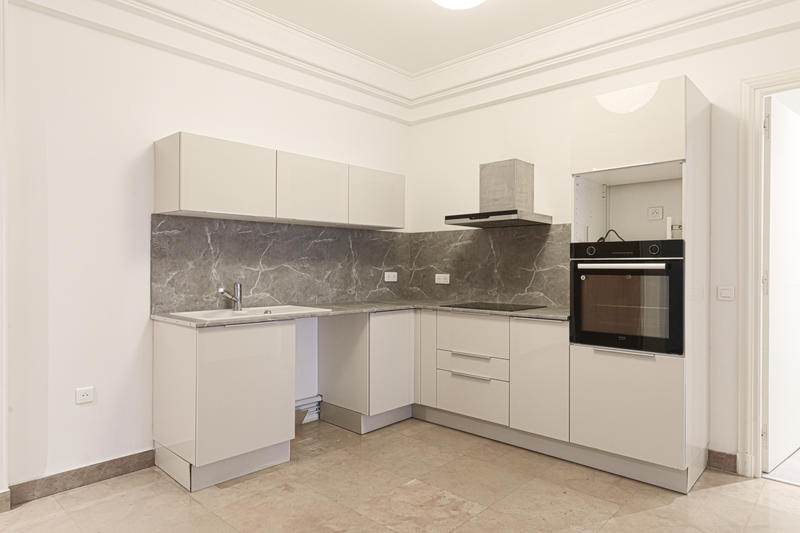 Appartement - 90 m² - 3 pièces