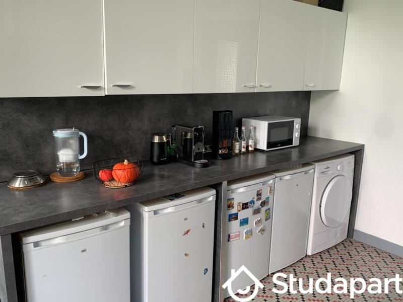 Chambre - 10 m² - 1 pièce