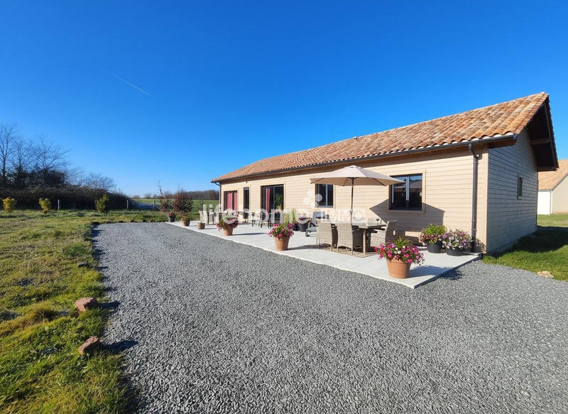 Maison - 105 m² - 5 pièces