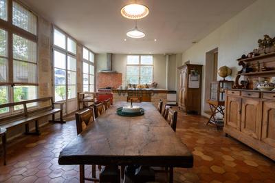 Maison - 451 m² - 10 pièces
