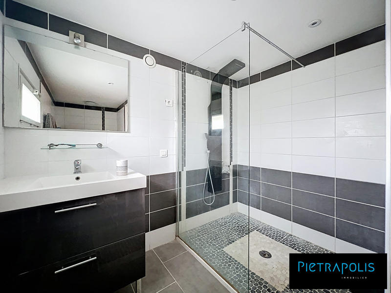 Maison - 193 m² - 6 pièces