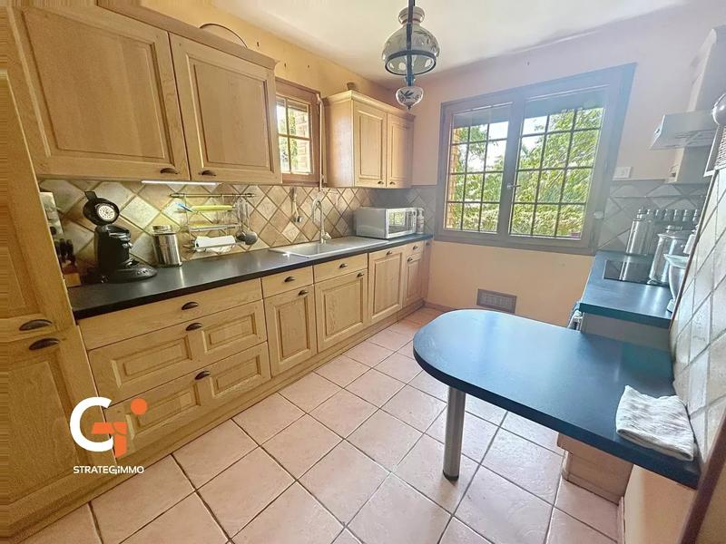 Maison - 140 m² - 6 pièces