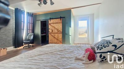 Maison - 300 m² - 9 pièces