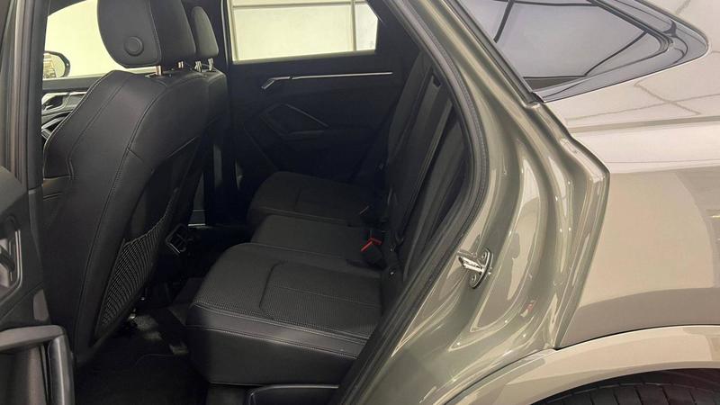 Audi Q3 Sportback 45 TFSIe 245 ch s tronic 6 s line