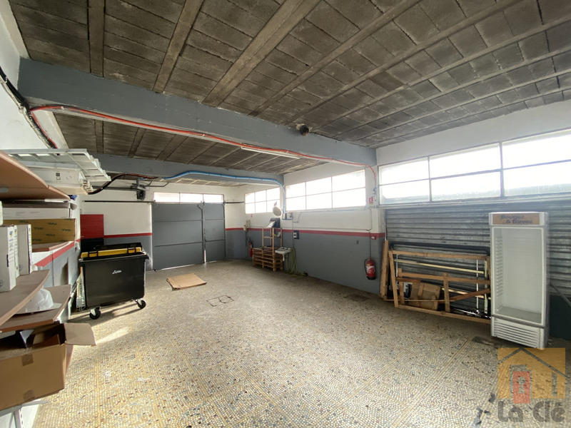 Local commercial - 218 m²