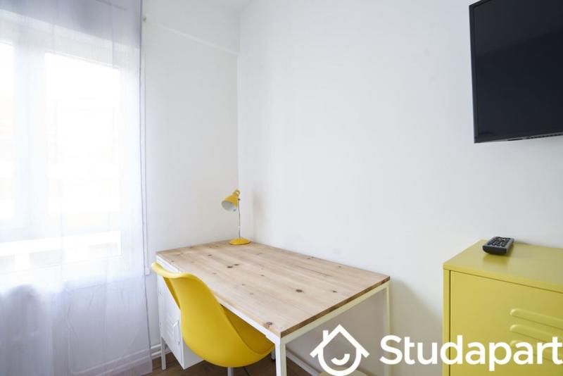 Chambre - 13 m² - 1 pièce