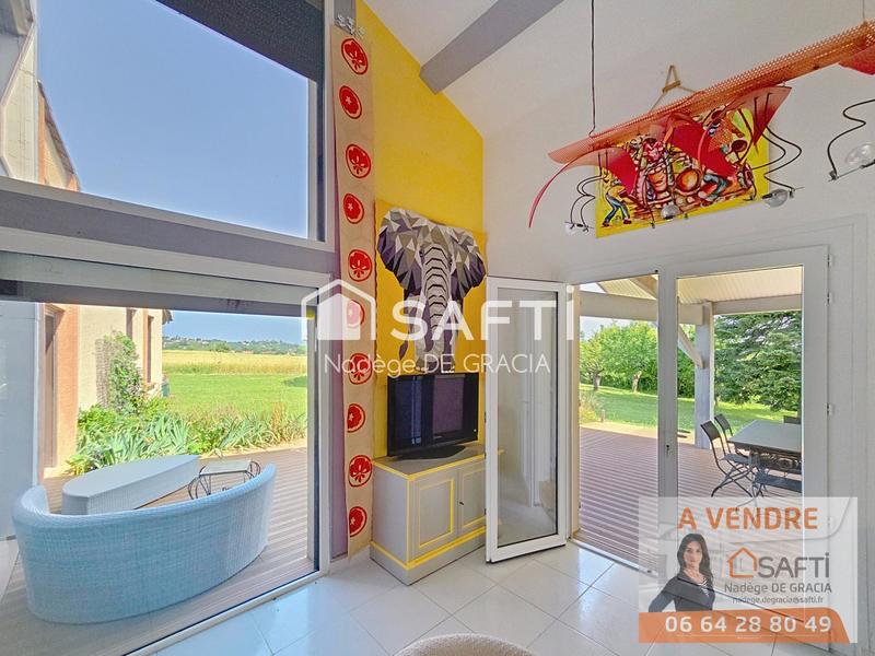 Maison - 263 m² - 7 pièces