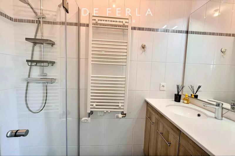 Appartement - 79 m² - 3 pièces