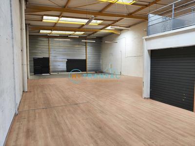 Local d'activités - 358 m²