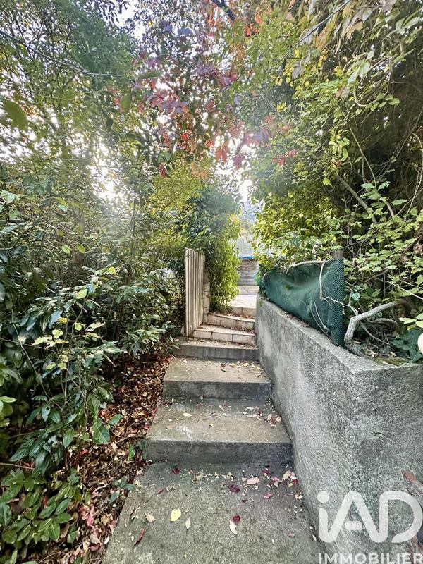 Maison - 340 m² - 9 pièces