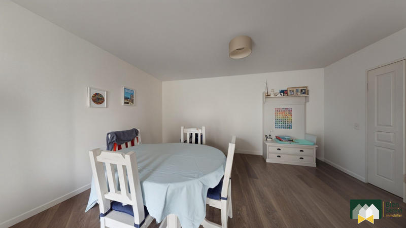 Appartement - 82 m² - 3 pièces