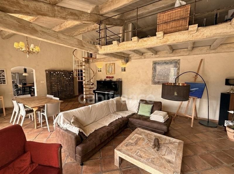 Maison - 280 m² - 7 pièces