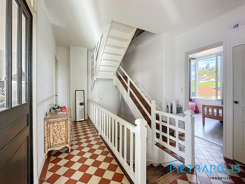 Maison ancienne - 160 m² - 6 pièces