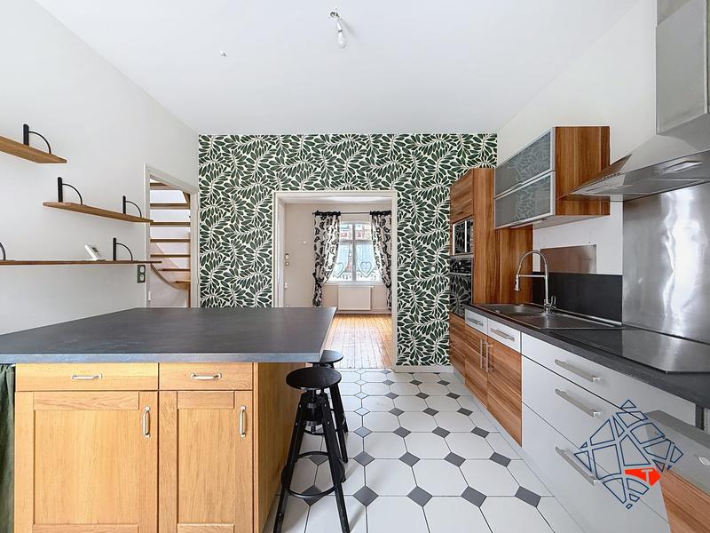 Maison - 97 m² - 5 pièces