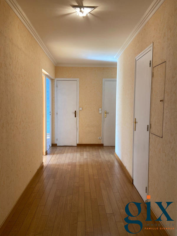 Appartement - 98 m² - 4 pièces