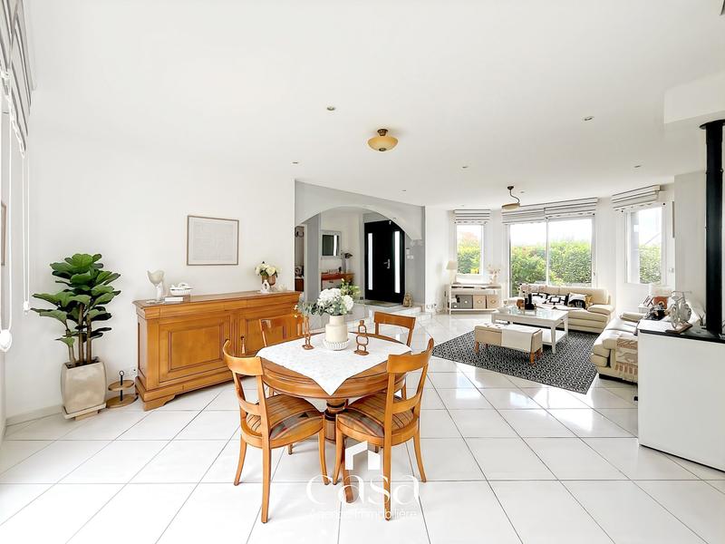 Maison contemporaine - 162 m² - 8 pièces