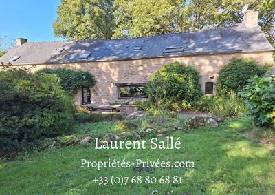 Maison - 215 m² - 8 pièces