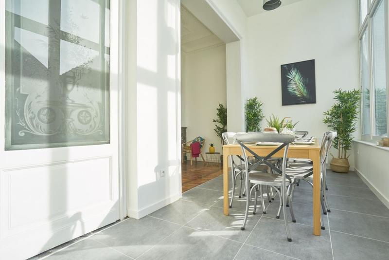 Maison - 233 m² - 11 pièces