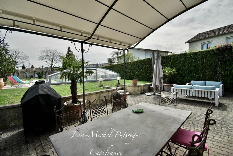 Maison bourgeoise - 220 m² - 10 pièces