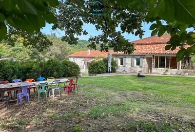 Propriété - 315 m² - 12 pièces