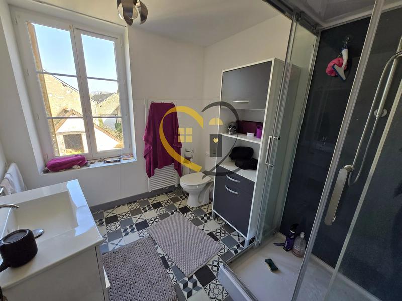 Immeuble mixte - 170 m² - 6 pièces