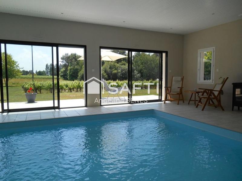 Maison - 700 m² - 6 pièces