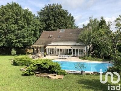 Maison - 289 m² - 9 pièces