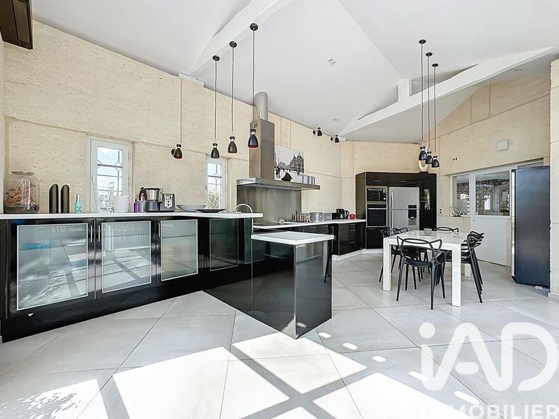 Maison de maîtres - 230 m² - 6 pièces