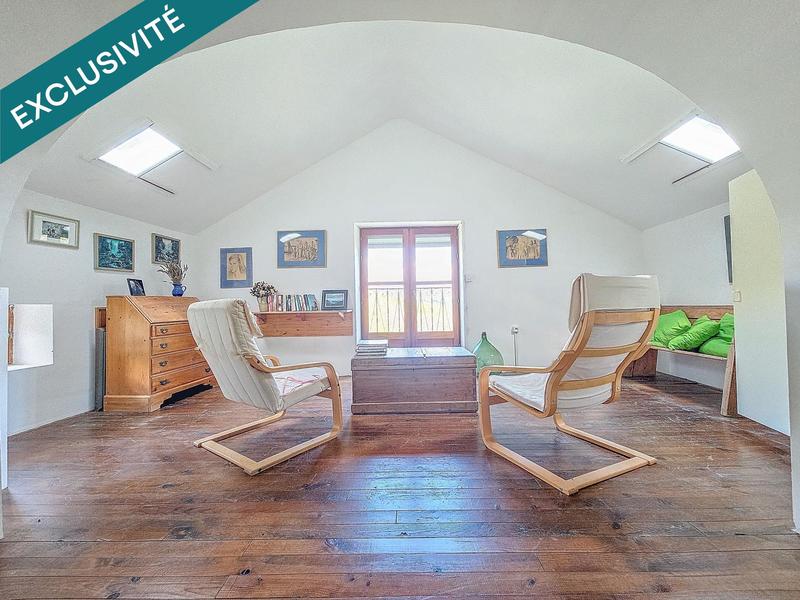 Propriété - 249 m² - 8 pièces