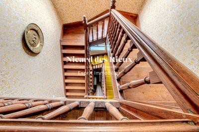 Maison - 344 m² - 12 pièces