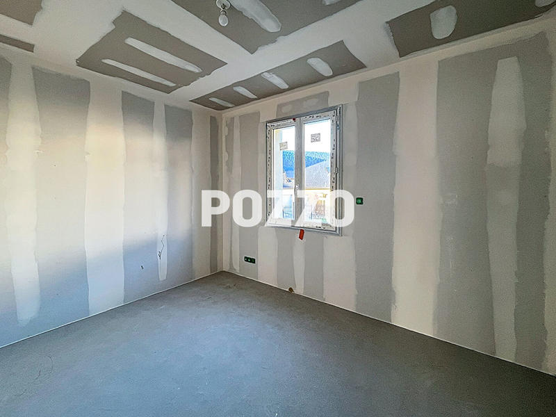 Maison - 94 m² - 5 pièces
