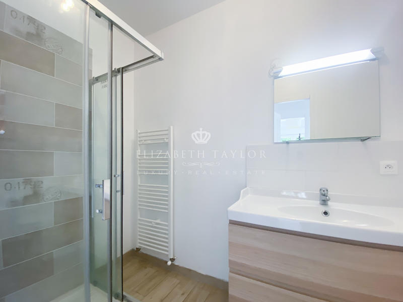 Maison - 166 m² - 6 pièces