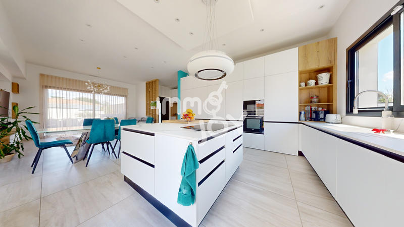 Maison - 127 m² - 5 pièces