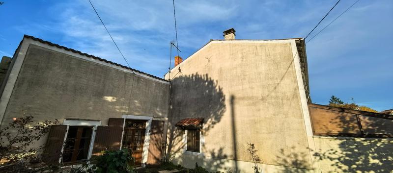 Maison - 180 m² - 9 pièces