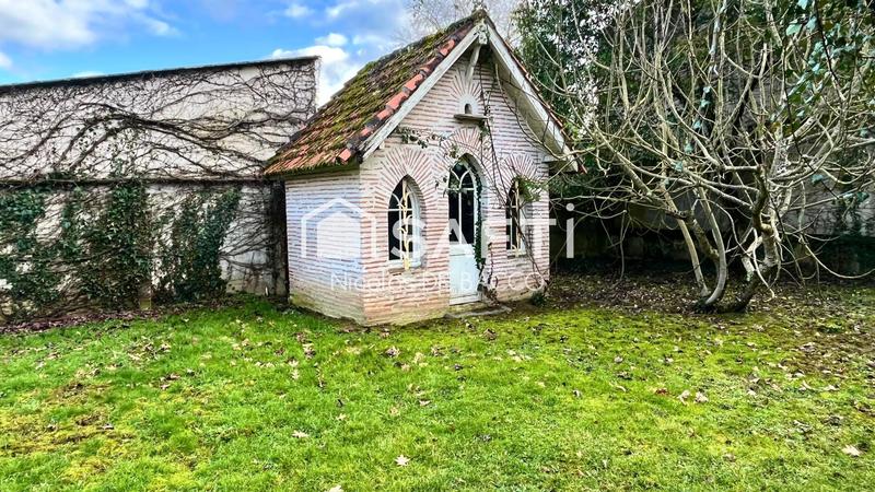 Maison - 253 m² - 10 pièces