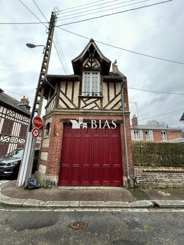 Parking / Garage - 23 m²