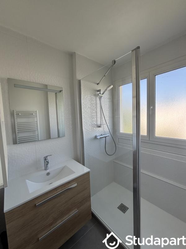 Chambre - 9 m² - 1 pièce