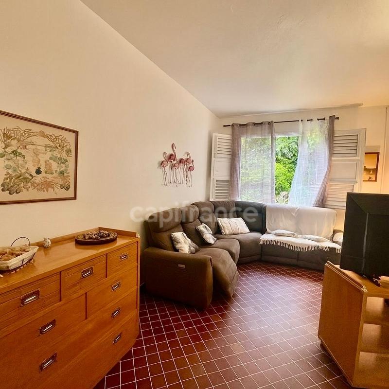 Maison - 239 m² - 9 pièces