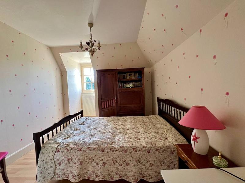 Maison traditionnelle - 308 m² - 10 pièces