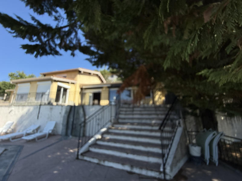 Maison - 265 m² - 6 pièces