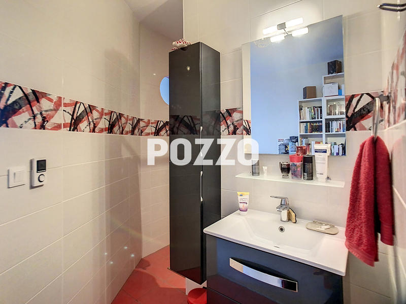 Appartement - 141 m² - 6 pièces