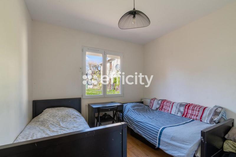 Pavillon - 105 m² - 6 pièces