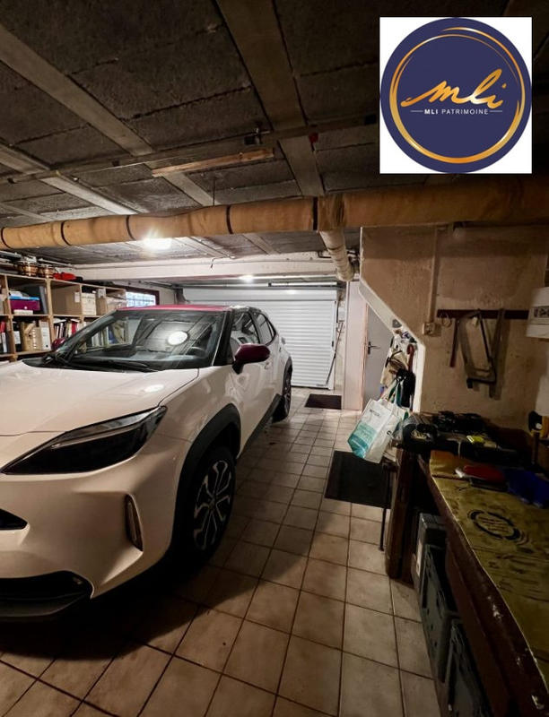 Maison traditionnelle - 175 m² - 8 pièces