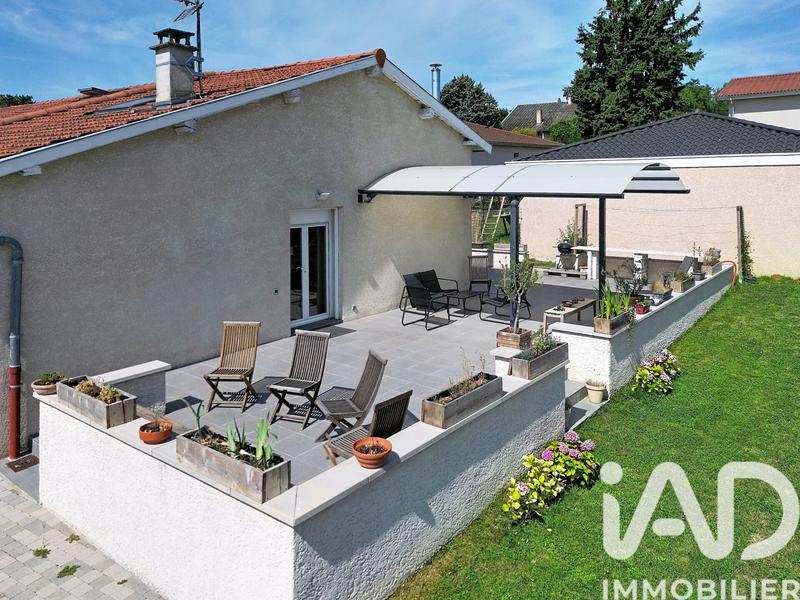 Maison - 255 m² - 7 pièces