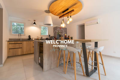 Maison - 235 m² - 7 pièces