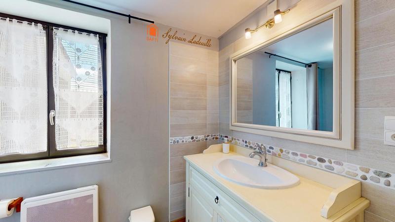 Maison - 319 m² - 10 pièces