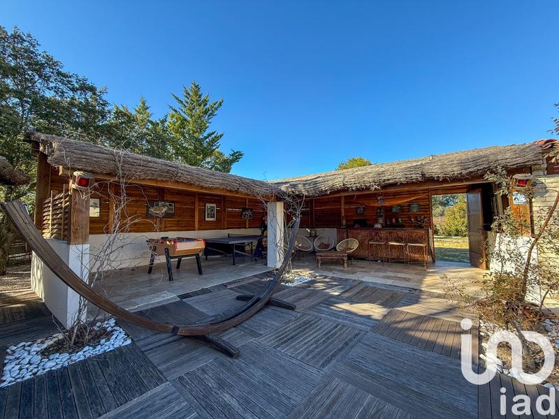 Maison - 400 m² - 14 pièces