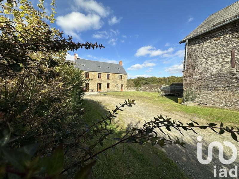 Maison - 240 m² - 10 pièces