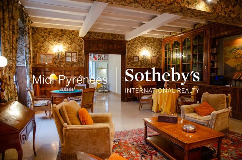 Maison - 500 m² - 16 pièces