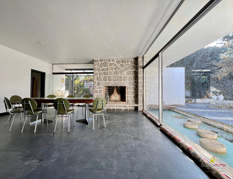 Maison - 231 m² - 8 pièces